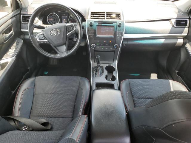  TOYOTA CAMRY 2015 Czerwony