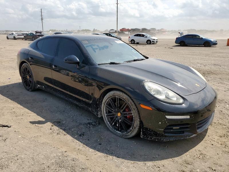 Sedans PORSCHE PANAMERA 2016 Czarny