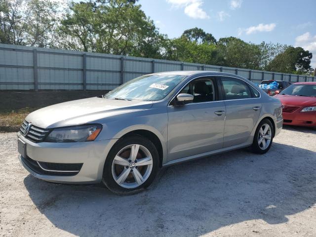  VOLKSWAGEN PASSAT 2013 Srebrny