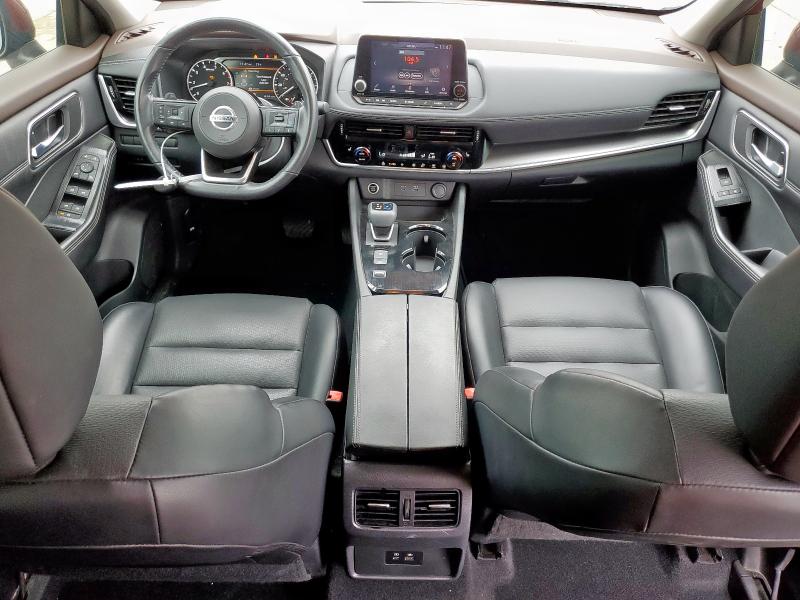 NISSAN ROGUE 2021 Красный