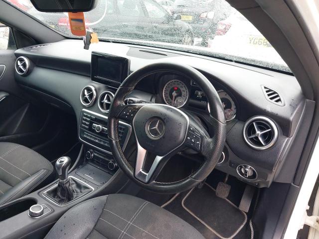 2015 MERCEDES BENZ A180 BLUEE