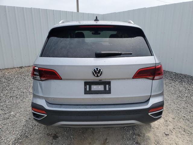  VOLKSWAGEN TAOS SE 2024 Srebrny