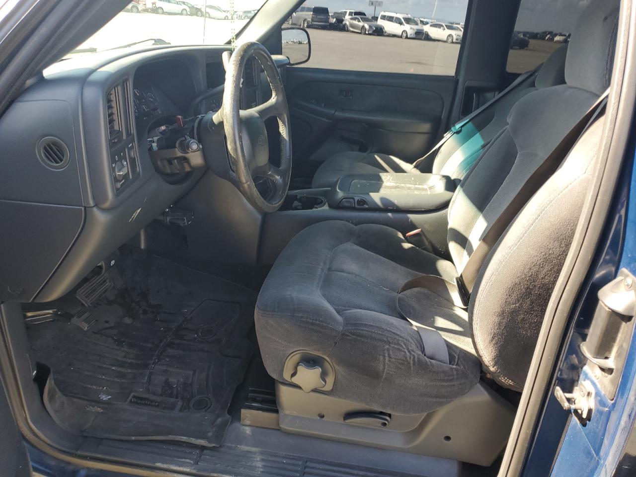 2000 Chevrolet Silverado C1500 VIN: 2GCEC19T0Y1359588 Lot: 56645235