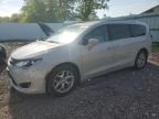 Central Square, NY에서 판매 중인 2017 Chrysler Pacifica Touring L Plus - Side