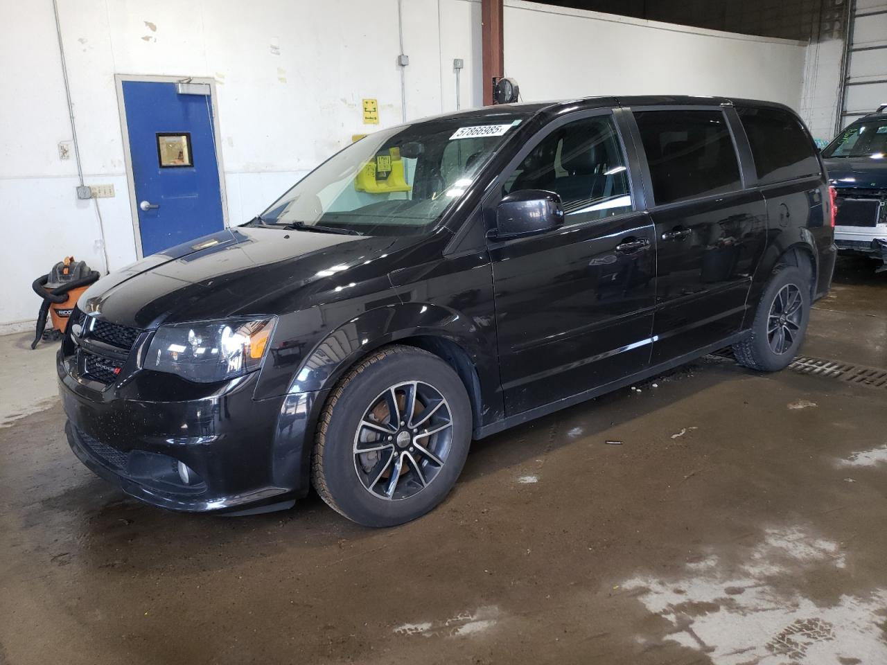 2016 Dodge Grand Caravan R/T იყიდება Blaine-ში, MN - Front End