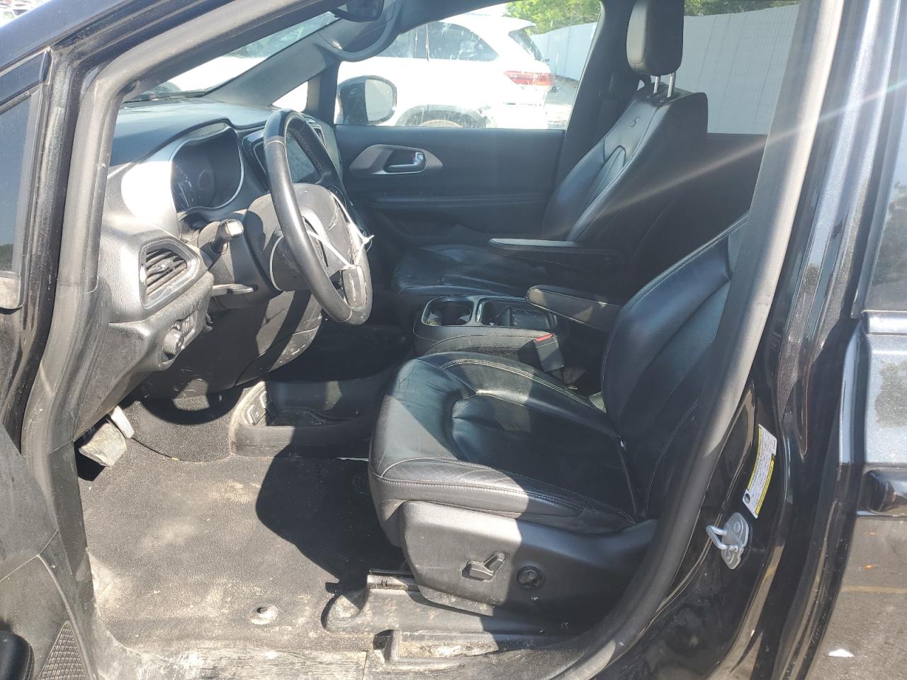 2018 Chrysler Pacifica Touring L VIN: 2C4RC1BG7JR165436 Lot: 56819445