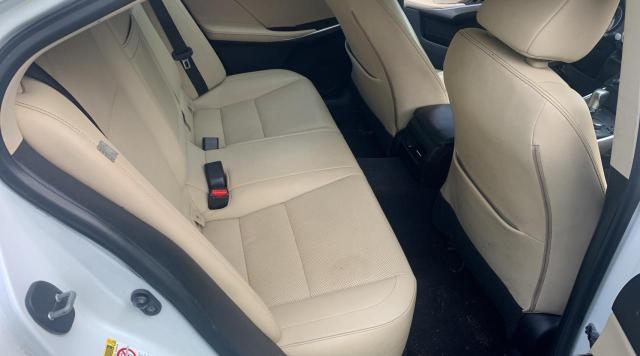 Sedans LEXUS IS 2014 Biały