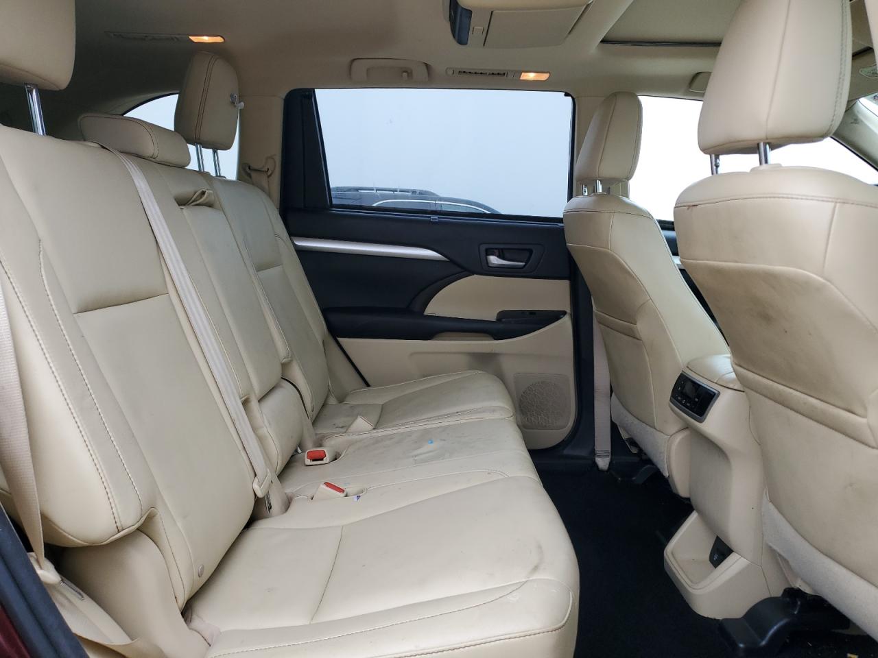 2015 Toyota Highlander Xle VIN: 5TDJKRFH7FS077079 Lot: 59354955