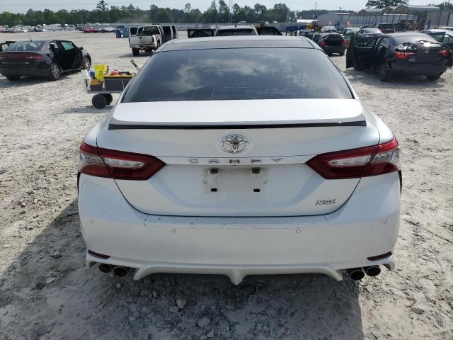  TOYOTA CAMRY 2018 Белый