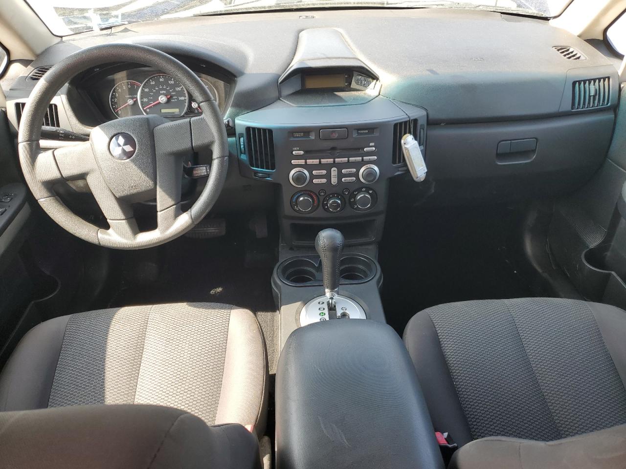 2010 Mitsubishi Endeavor Ls VIN: 4A4JM2AS2AE018033 Lot: 55929015