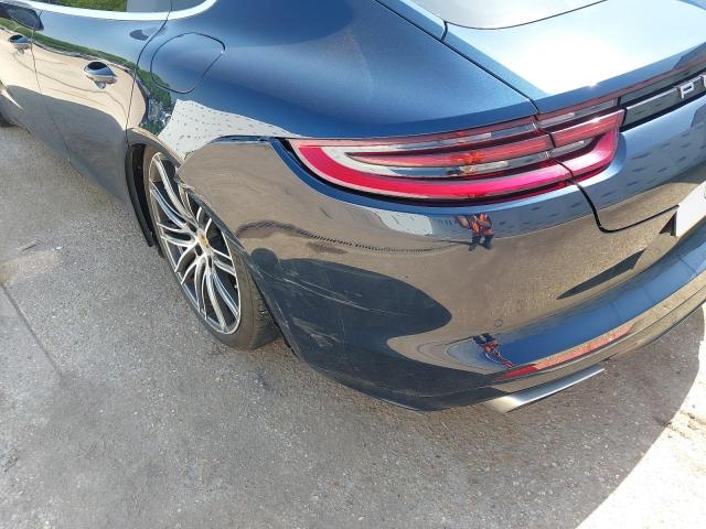 2017 PORSCHE PANAMERA 4