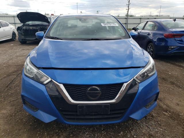  NISSAN VERSA 2021 Синий