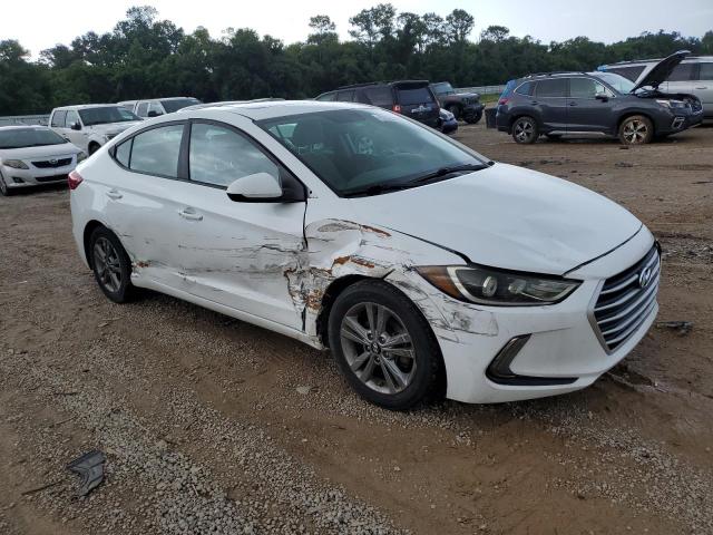  HYUNDAI ELANTRA 2018 Белый
