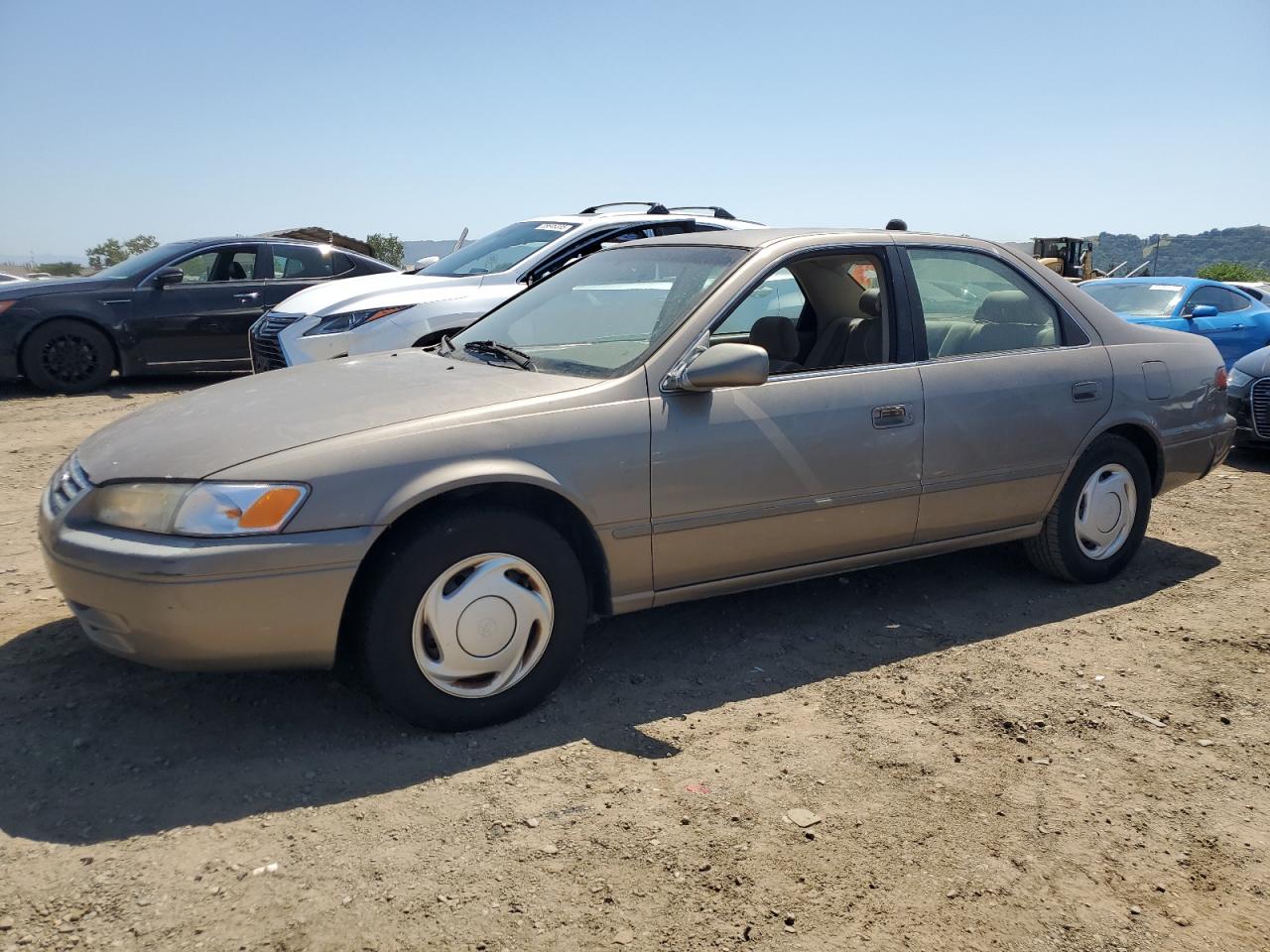 1999 Toyota Camry Ce na sprzedaż w San Martin, CA - Minor Dent/Scratches