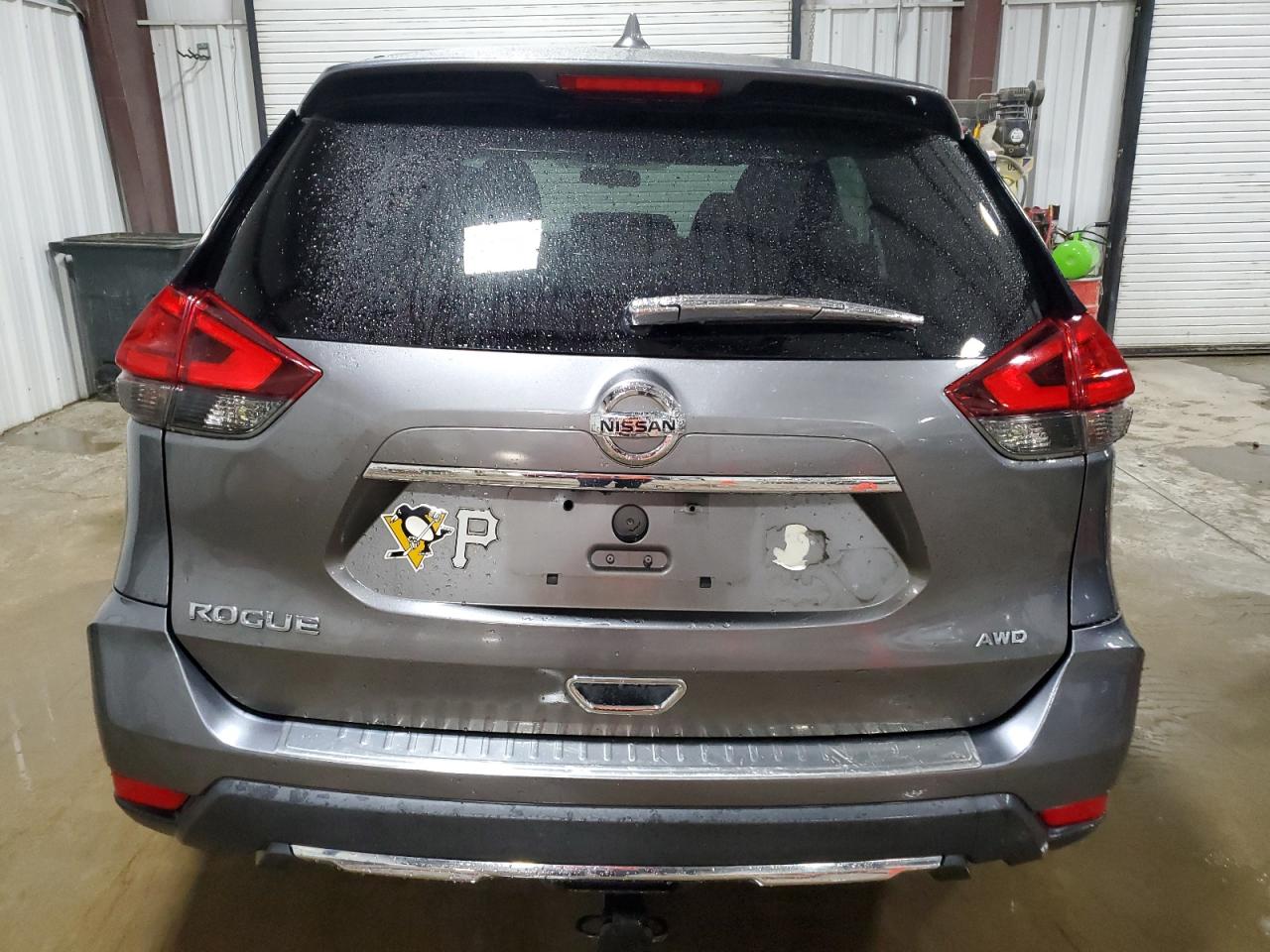 2017 Nissan Rogue S VIN: KNMAT2MV7HP555463 Lot: 56906335