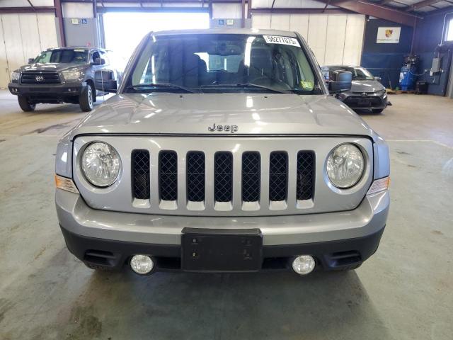 Parquets JEEP PATRIOT 2017 Srebrny