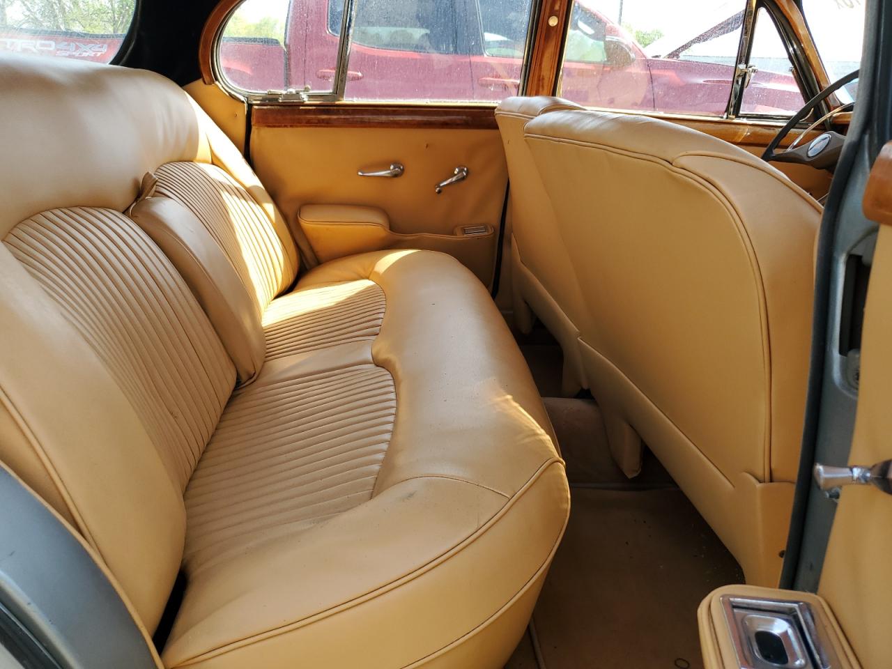 1965 Jaguar Mk Ii VIN: P1B77592DN Lot: 55554615