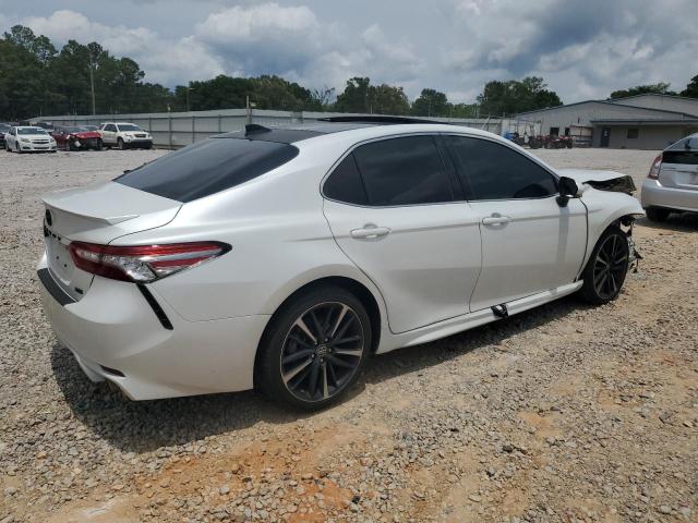  TOYOTA CAMRY 2019 Белый