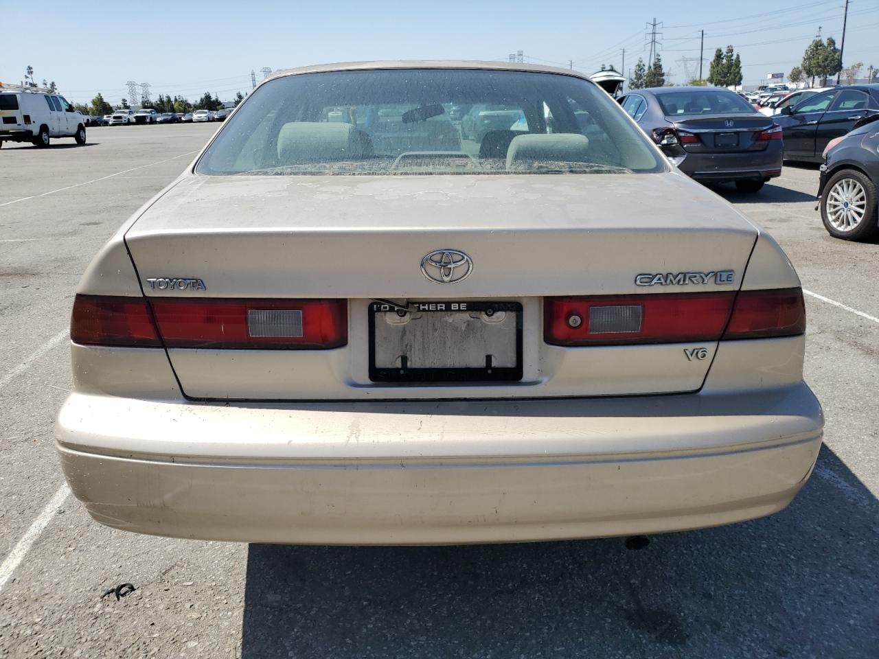 1999 Toyota Camry Le VIN: JT2BF22K5V0046585 Lot: 57061965