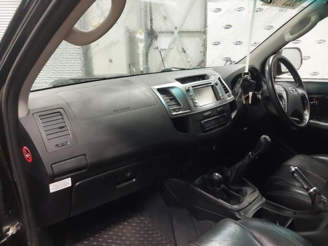 2015 TOYOTA HILUX INVI