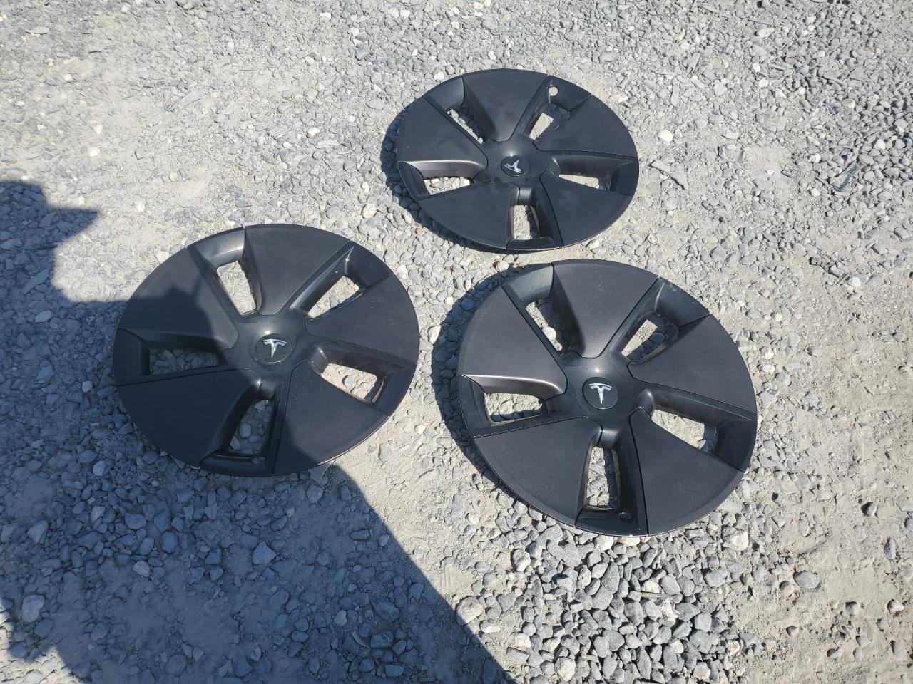 Фото: 5YJ3E1EA8PF571897 - 12