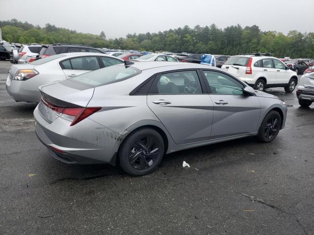 HYUNDAI ELANTRA 2022 Серебристый
