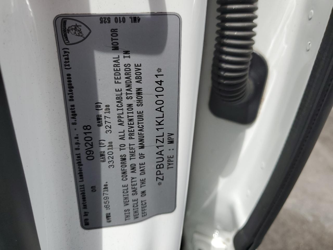 2019 Lamborghini Urus at FL - Miami: ZPBUA1ZL1KL
