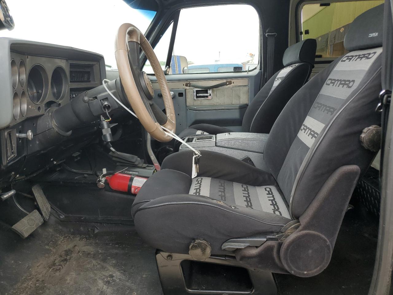 1988 Chevrolet Blazer V10 VIN: 1GNEV18K5JF143423 Lot: 55763905