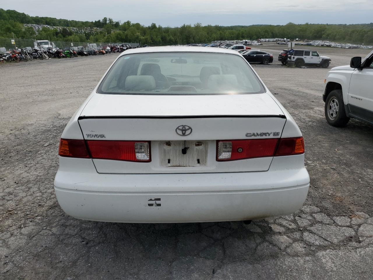 2000 Toyota Camry Ce VIN: JT2BG22K5Y0515773 Lot: 56463235