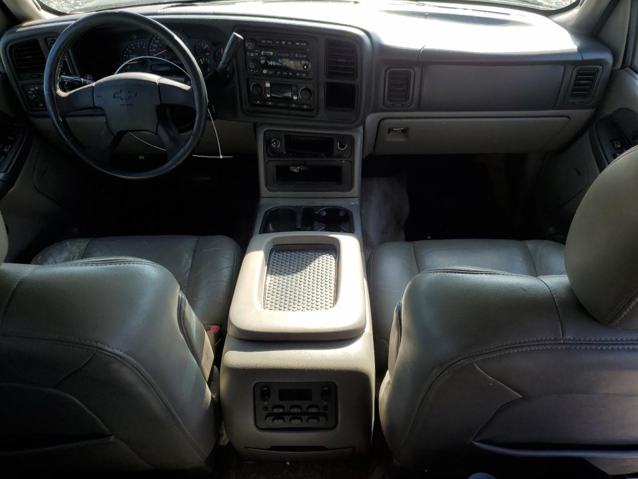 2003 Chevrolet Suburban K1500 VIN: 3GNFK16Z33G137747 Lot: 55563055