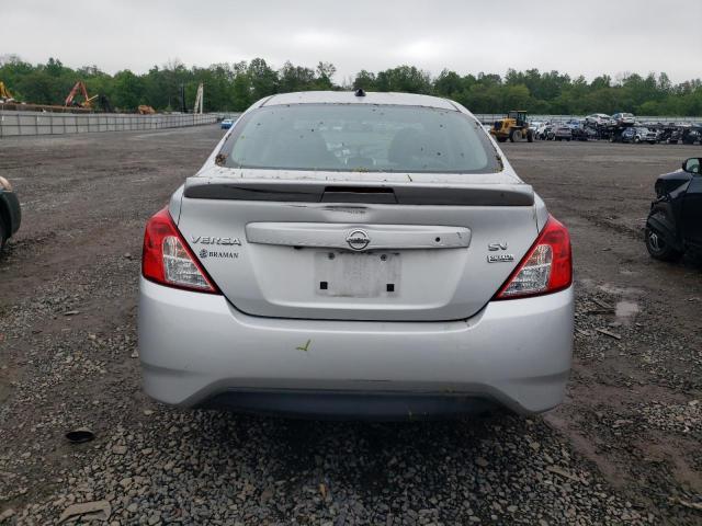  NISSAN VERSA 2017 Silver