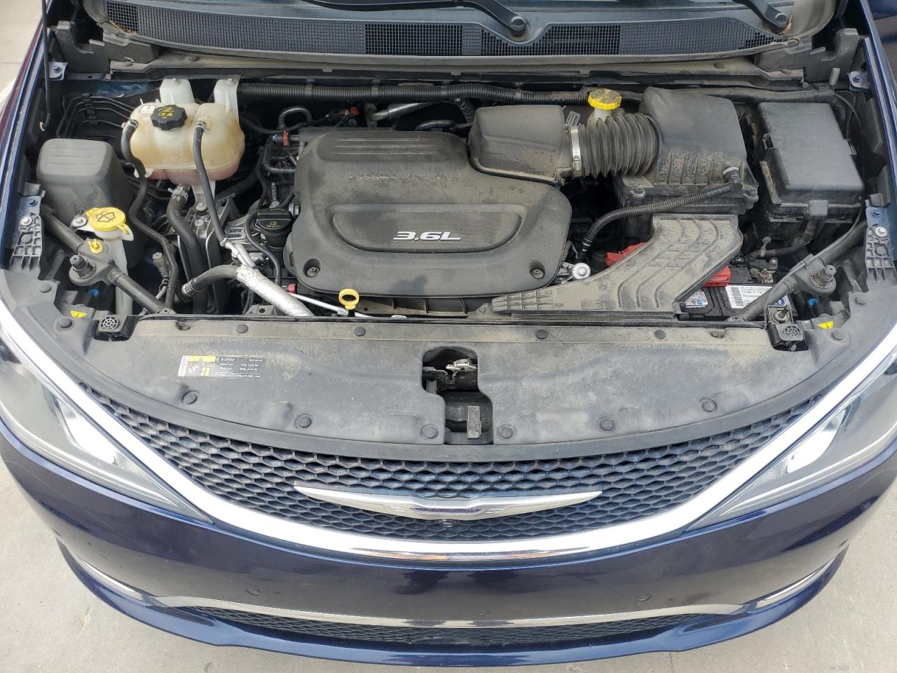 2017 Chrysler Pacifica Limited VIN: 2C4RC1GG2HR764232 Lot: 57085115
