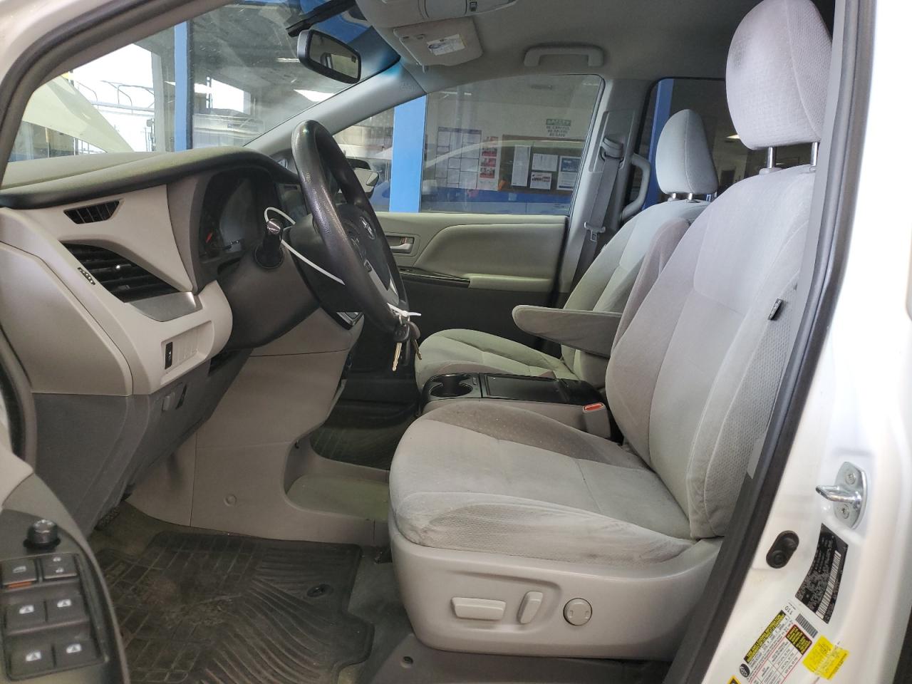 2015 Toyota Sienna Le VIN: 5TDKK3DC7FS620052 Lot: 56985425