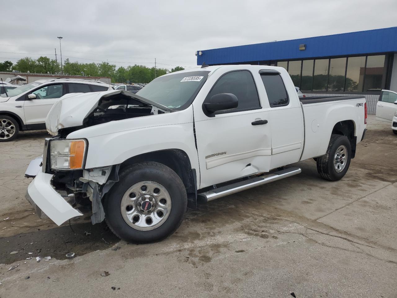 2011 Gmc Sierra K15 4.8L للبيع في Fort Wayne، IN - Front End