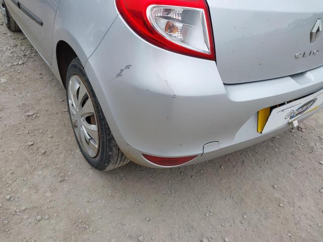 2011 RENAULT CLIO BIZU