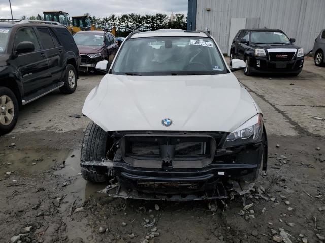  BMW X1 2015 Белы