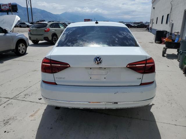 VOLKSWAGEN PASSAT 2019 White