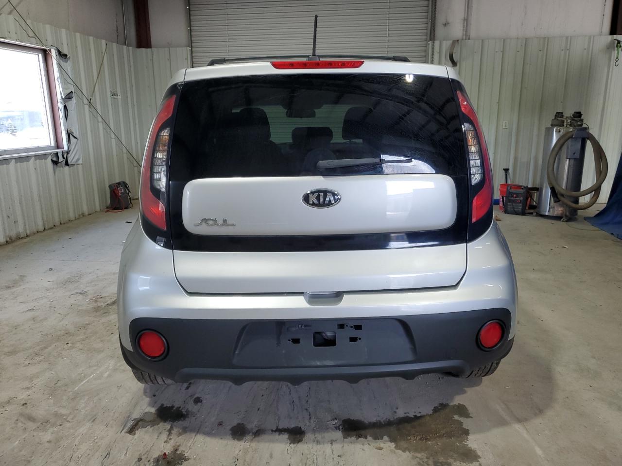 KIA SOUL 2017 VIN KNDJN2A29H7440514 zdjęcie 6