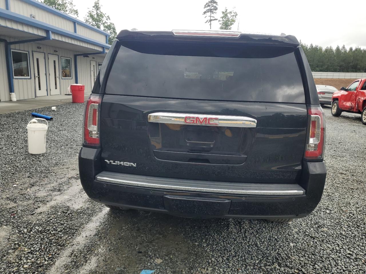 2016 GMC Yukon Denali VIN: 1GKS2CKJ2GR405247 Lot: 56797625