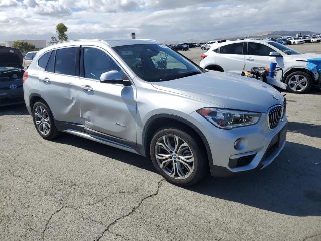  BMW X1 2017 Srebrny