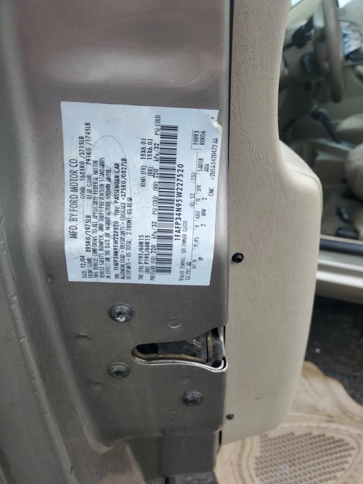 2005 Ford Focus Zx4 VIN: 1FAFP34N95W227520 Lot: 56851955