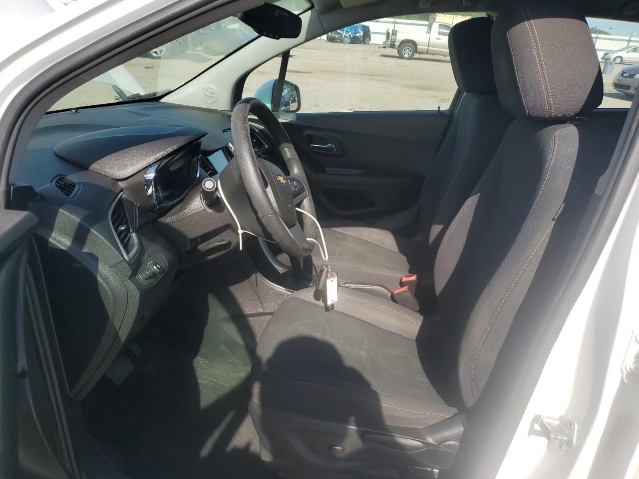 2018 Chevrolet Trax Ls VIN: 3GNCJKSB3JL211368 Lot: 57501275
