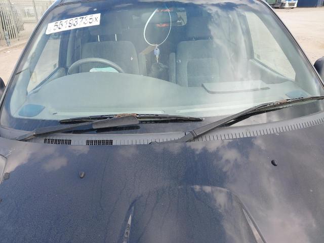 2005 KIA SEDONA LE