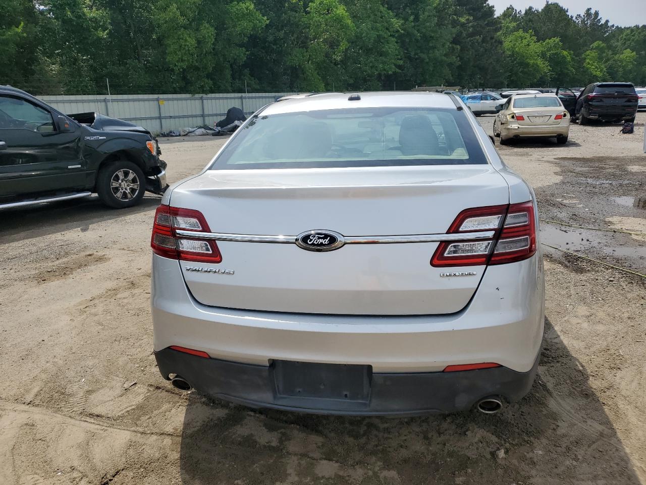 2015 Ford Taurus Se VIN: 1FAHP2D88FG126137 Lot: 57085785