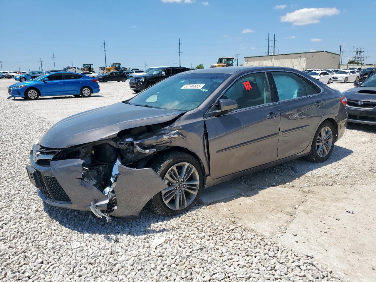 2016 Toyota Camry Le продається в Haslet, TX - Front End