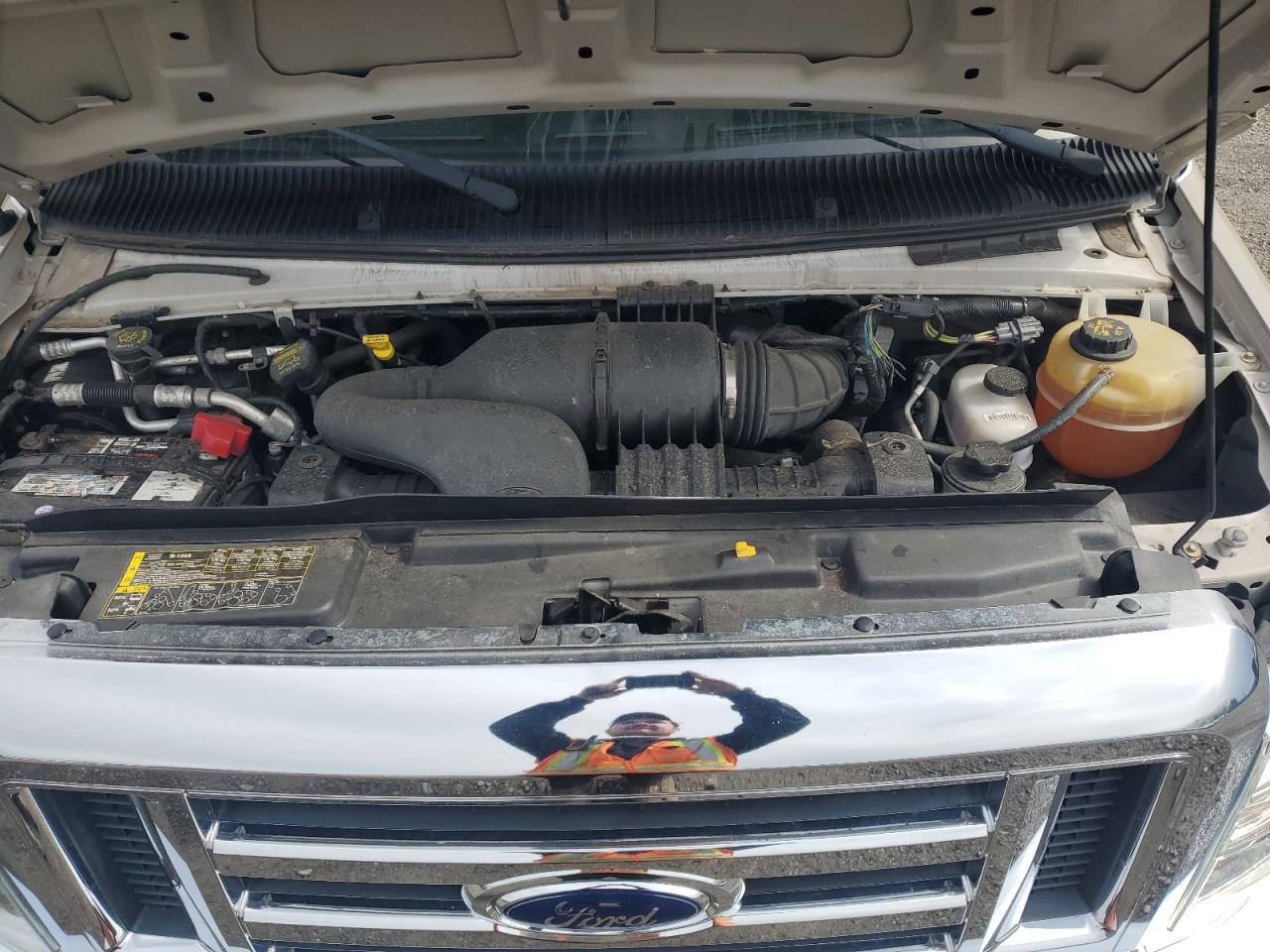 2013 Ford Econoline E450 Super Duty Cutaway Van VIN: 1FDXE4FS2DDB15922 Lot: 56693525
