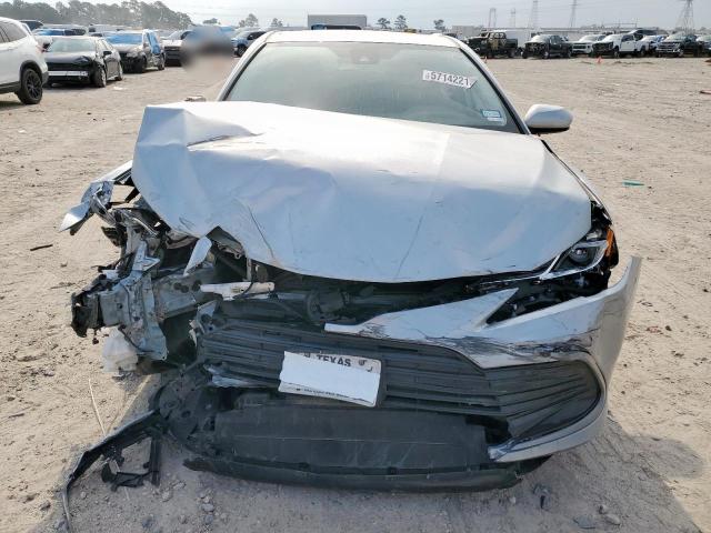  TOYOTA CAMRY 2024 Сріблястий