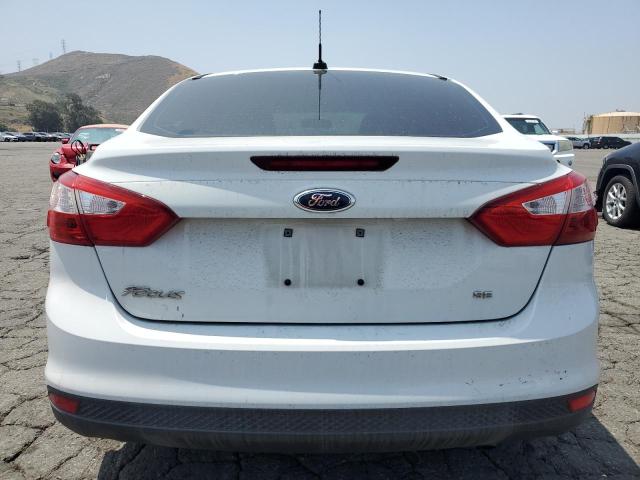  FORD FOCUS 2014 Белы