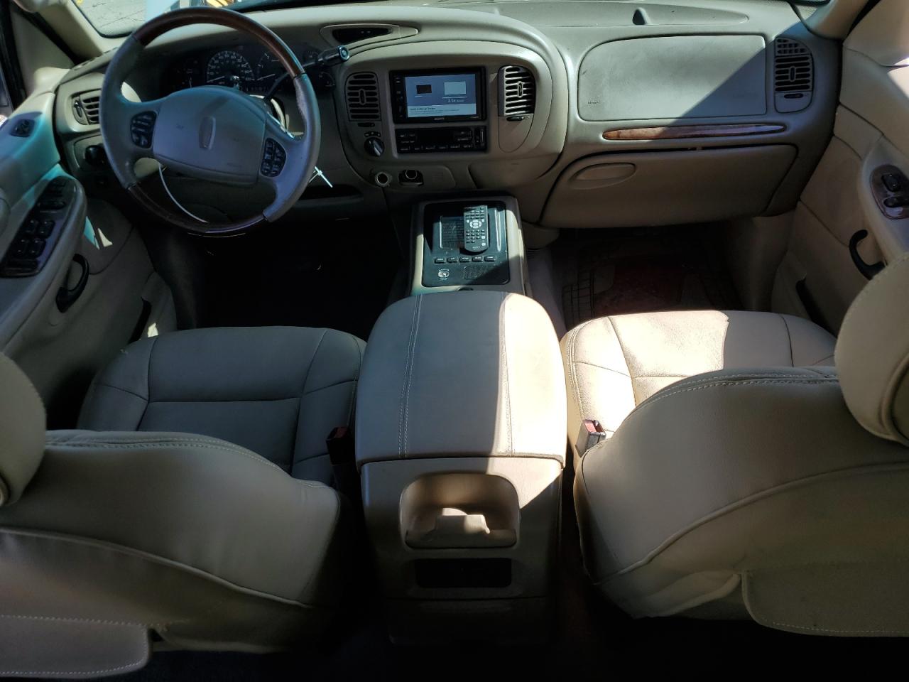 2001 Lincoln Navigator VIN: 5LMFU28R01LJ13985 Lot: 57354795