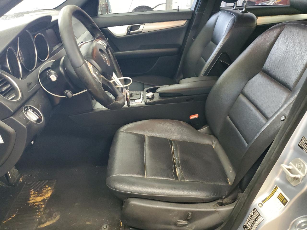 2013 Mercedes-Benz C 250 VIN: WDDGF4HB8DA810556 Lot: 56833295
